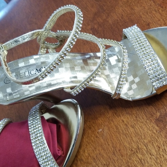 Heels - Picture 3 of 4